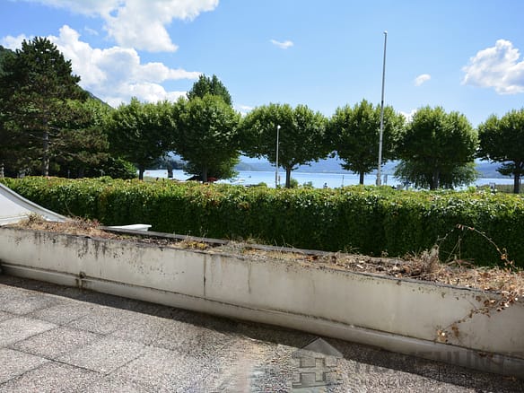 3 Bedroom Apartment in Annecy 4