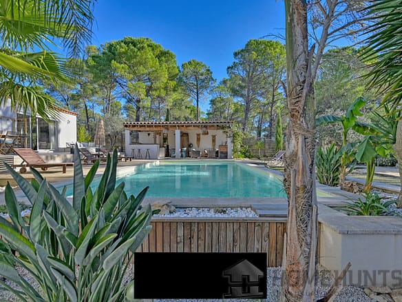 6 Bedroom Villa/House in Langlade 26