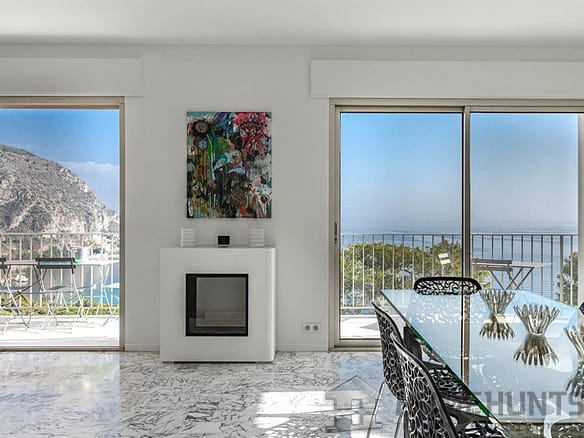 4 Bedroom Villa/House in Eze 8