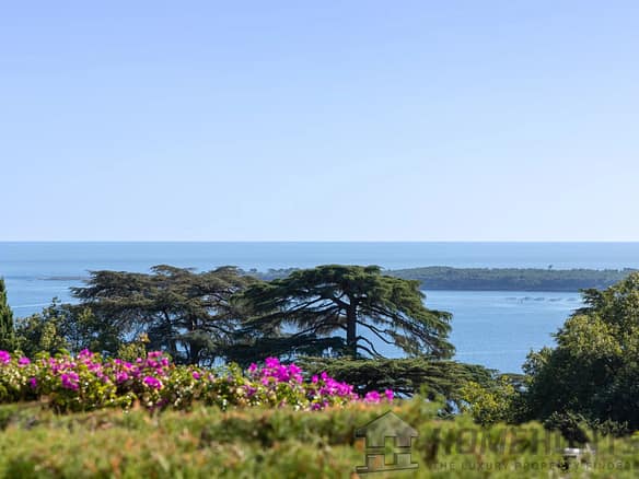 2 Bedroom Apartment in Cannes 2