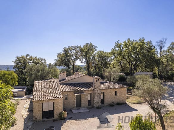 4 Bedroom Villa/House in Chateauneuf Grasse 5