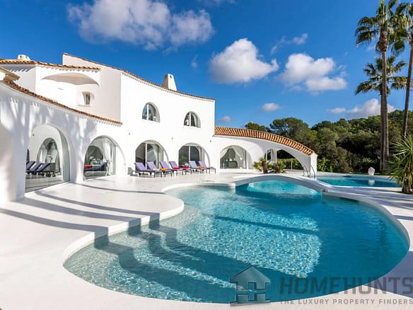 6 Bedroom Villa/House in Mougins 3