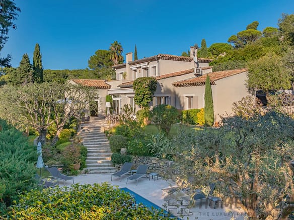 4 Bedroom Villa/House in Le Cannet 32