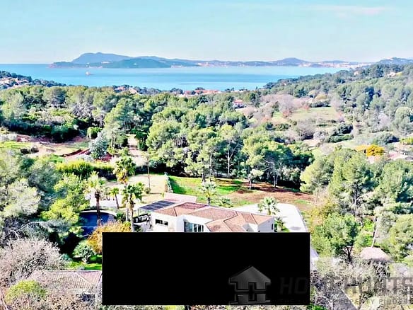 8 Bedroom Villa/House in Le Pradet 4