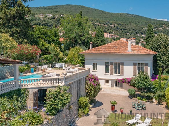 5 Bedroom Villa/House in Grasse 12