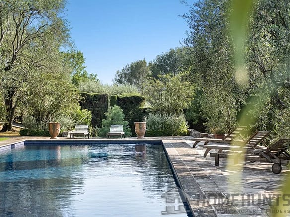 6 Bedroom Villa/House in Grasse 2