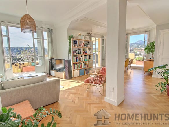 2 Bedroom Apartment in Nice 6