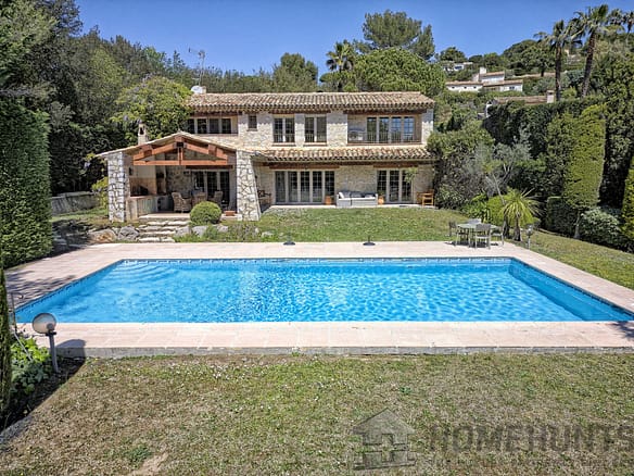 4 Bedroom Villa/House in La Colle Sur Loup 7
