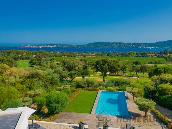 5 Bedroom Villa/House in Grimaud 9