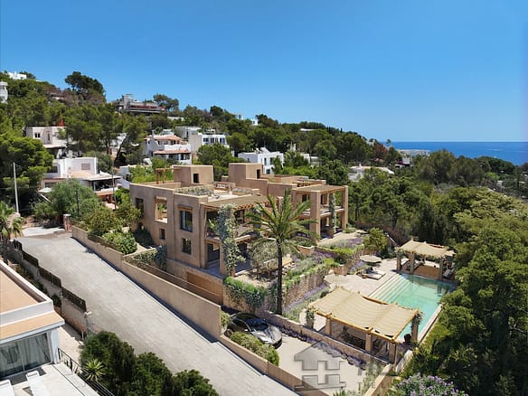 6 Bedroom Villa/House in Cap Martinet 5