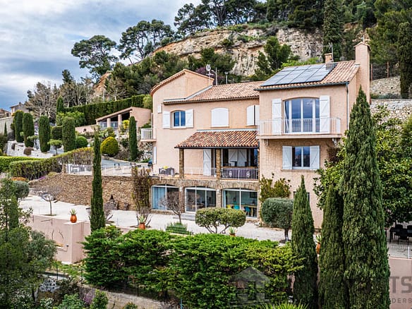 6 Bedroom Villa/House in Toulon 14
