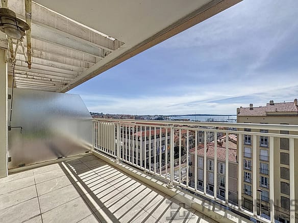 3 Bedroom Apartment in Cannes 16