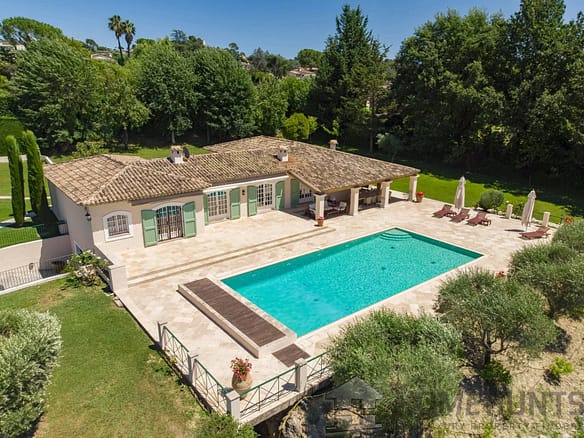 5 Bedroom Villa/House in St Paul 22