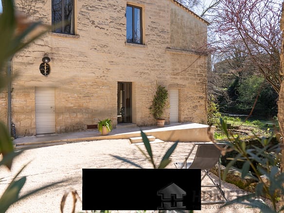 4 Bedroom Villa/House in Uzes 3