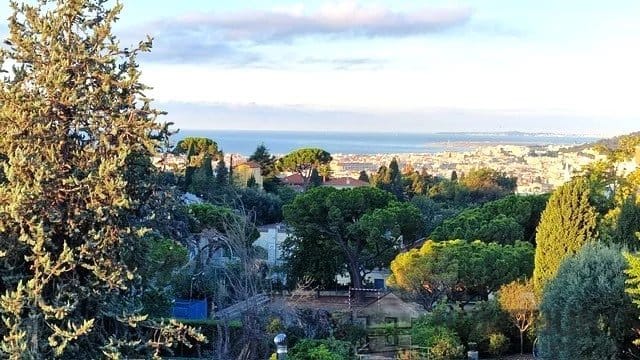 2 Bedroom Apartment in Nice 4