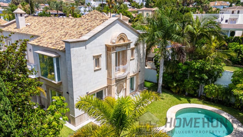 4 Bedroom Villa/House in Marbella 9