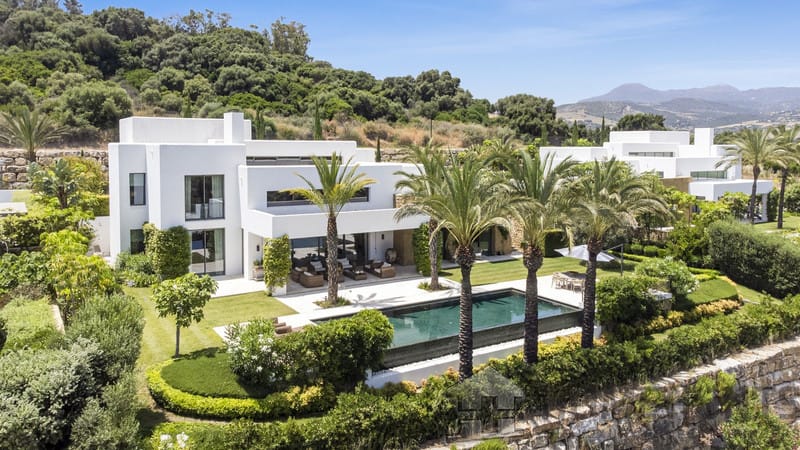 5 Bedroom Villa/House in Casares 2