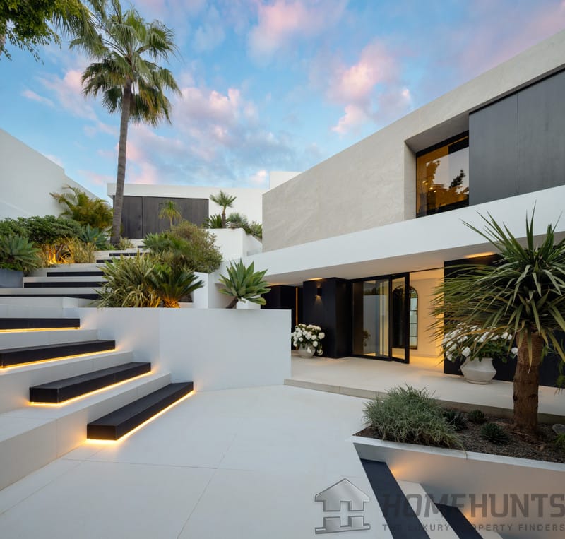 5 Bedroom Villa/House in Benahavís 24