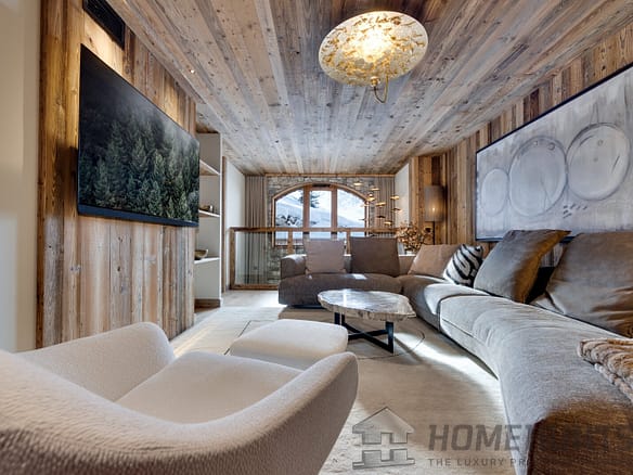 4 Bedroom Apartment in Val D'isere 3