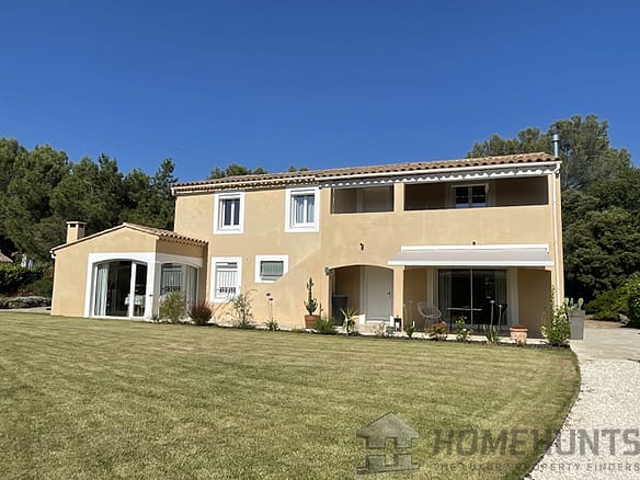5 Bedroom Villa/House in Rognes 4