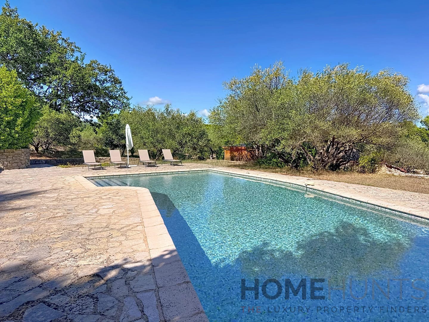 property_HH-15945301-10