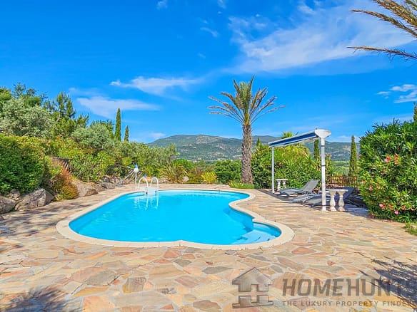 9 Bedroom Villa/House in Plan De La Tour 14