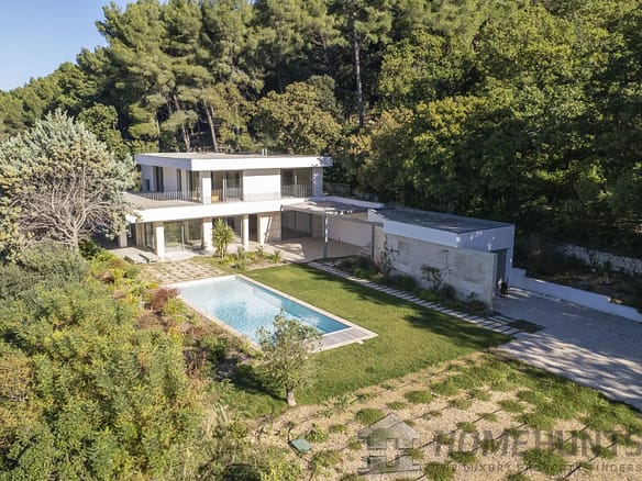 5 Bedroom Villa/House in Cassis 3