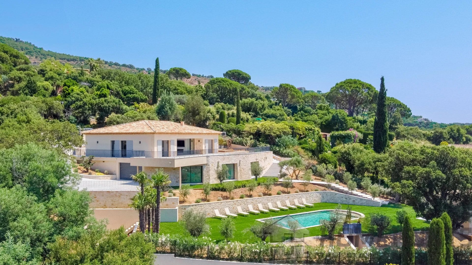 Villa/House For Sale in Grimaud 2