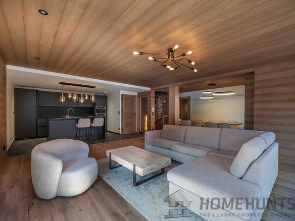4 Bedroom Apartment in Meribel 3