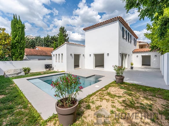 4 Bedroom Villa/House in Aix En Provence 16