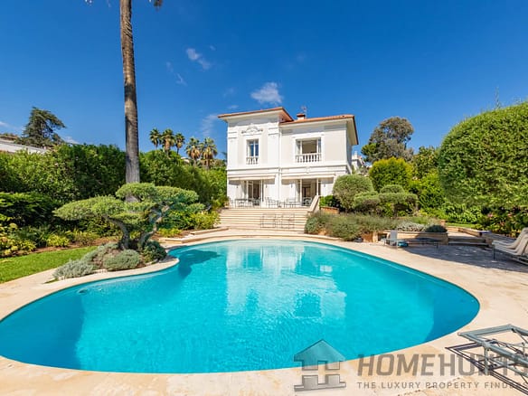 6 Bedroom Villa/House in Cap D Antibes 9