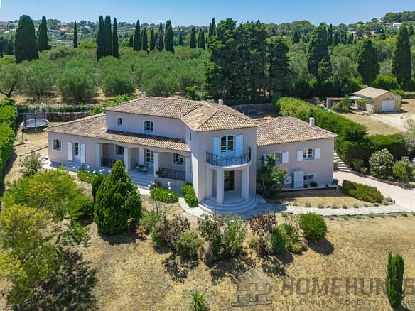 Villa/House For Sale in Valbonne 3