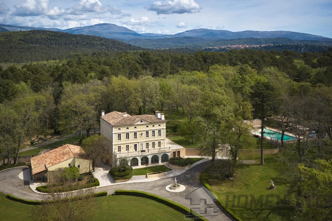 Castle/Estates For Sale in Callian 2