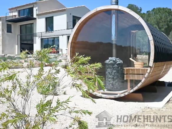 7 Bedroom Villa/House in Noves 3
