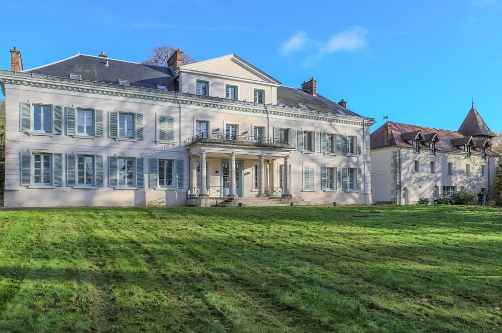 Looking for a French Castle for Sale Near Paris? What To Know Before You Buy 5 Renovated Estate Under an Hour From Paris