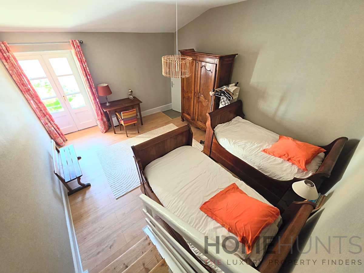 property_HH-15845531-20