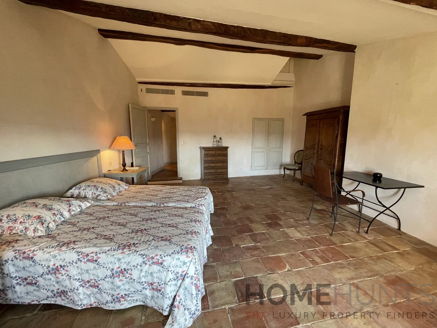 property_HH-14326409-11