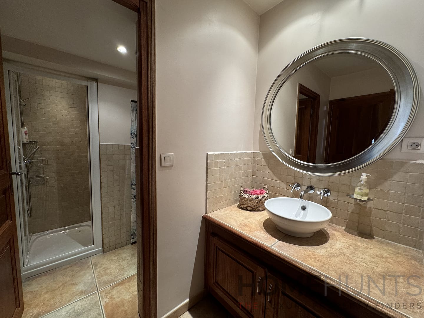 property_HH-16052903-10