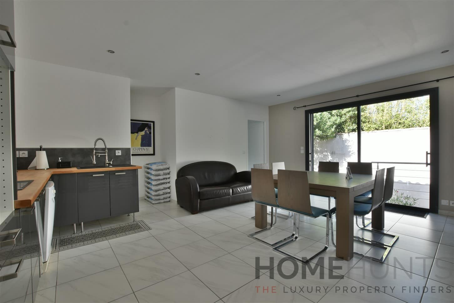 property_HH-15911050-28