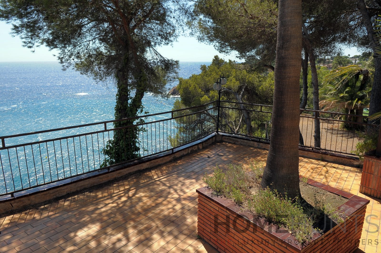 property_HH-14318200-11