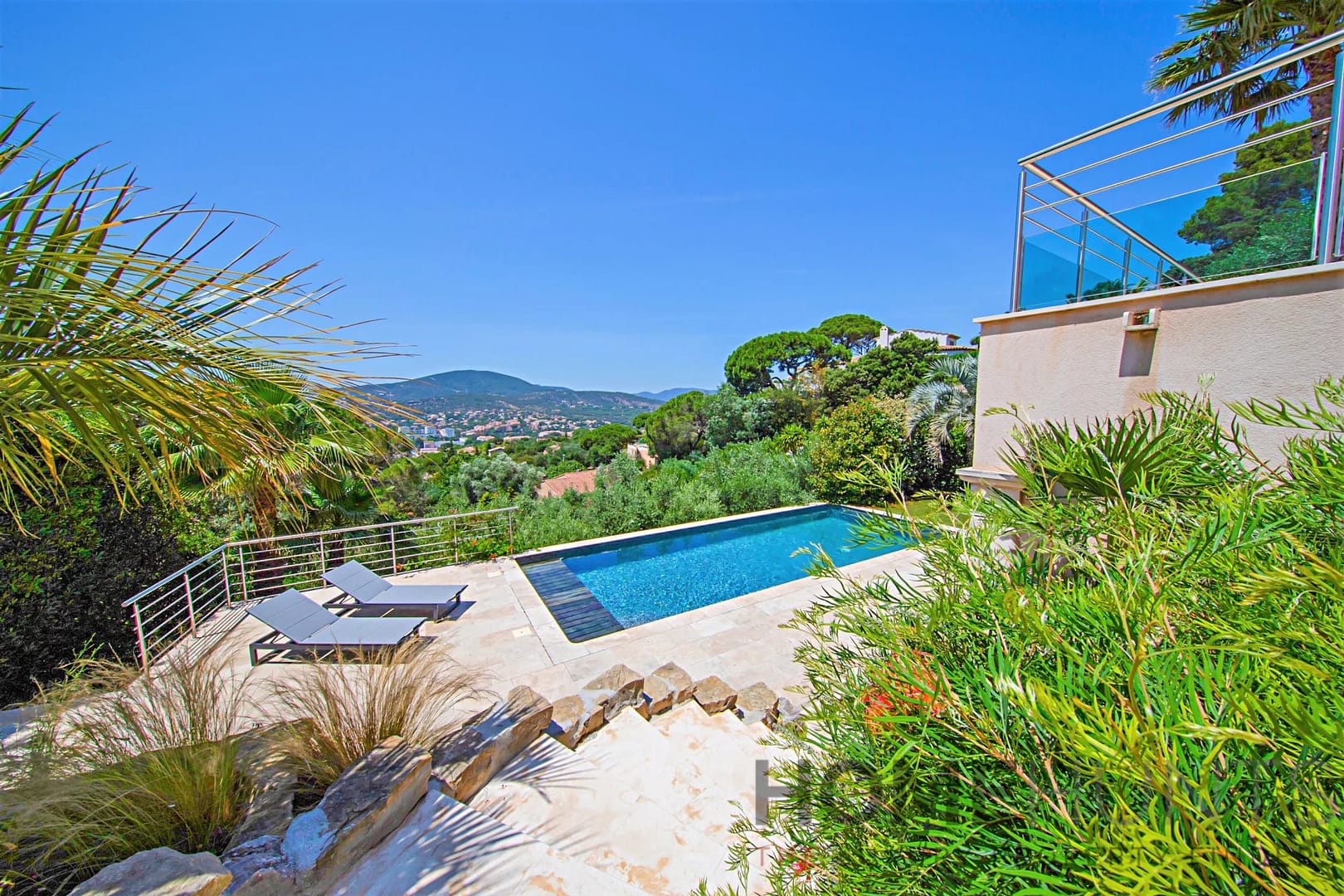 property_HH-15627100-12