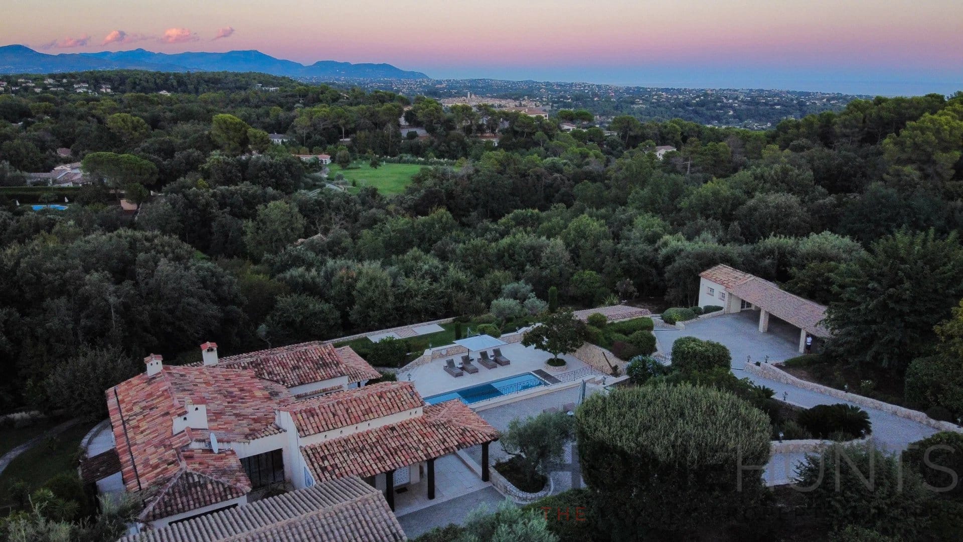 property_HH-16059373-24