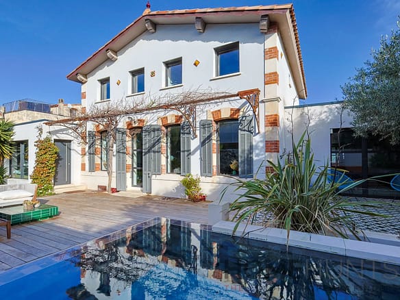4 Bedroom Villa/House in Marseille 3