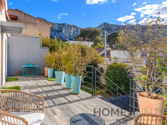 4 Bedroom Villa/House in Marseille 9