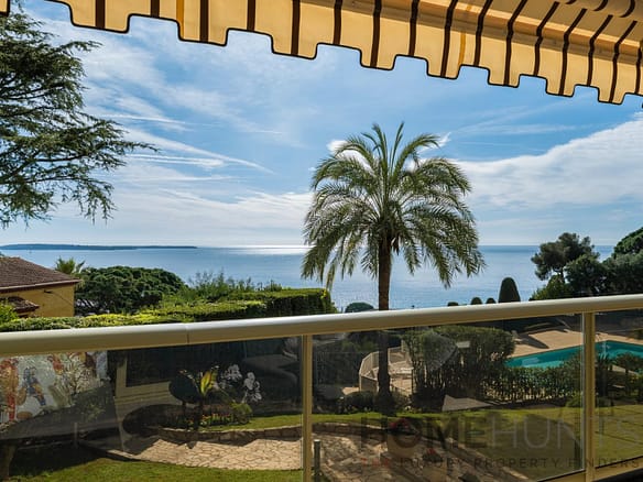 2 Bedroom Apartment in Cannes 5