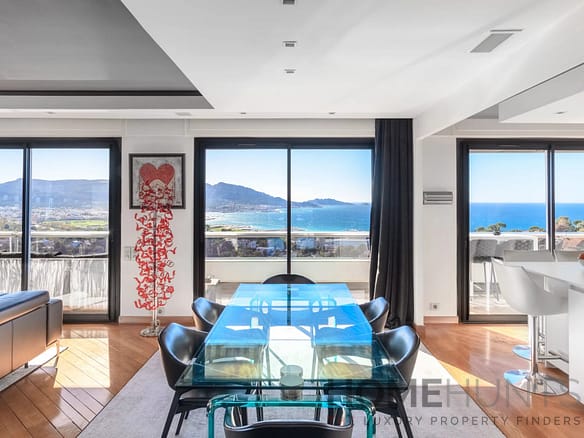 4 Bedroom Apartment in Marseille 7