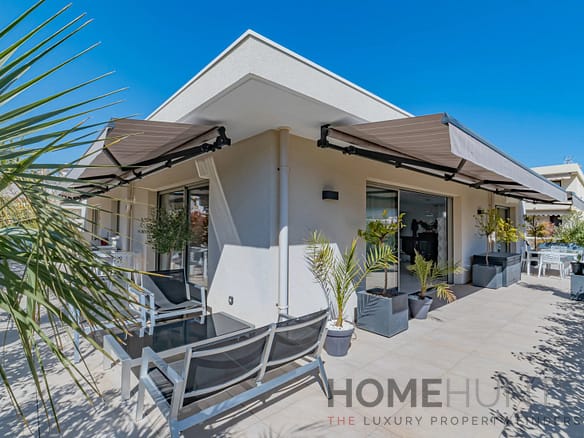 2 Bedroom Apartment in Cannes 3