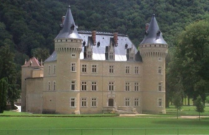 Six Top French Property Styles to Choose 3 HH-8625074-1