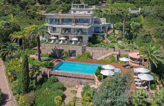 5 Beautifully Landscaped Luxury Villas in France 5 5 Beautifully Landscaped Luxury Villas in France 5