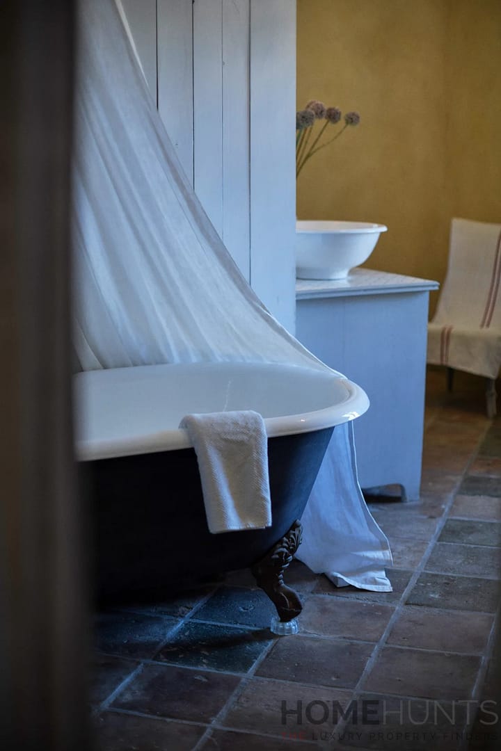 property_HH-15941796-10